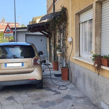 Le Camere Di Sabrina Con Bagno In Camera Sarzana Εξωτερικό φωτογραφία