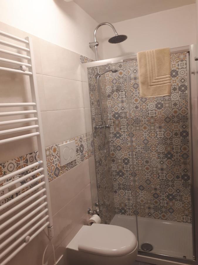 Le Camere Di Sabrina Con Bagno In Camera Sarzana Εξωτερικό φωτογραφία