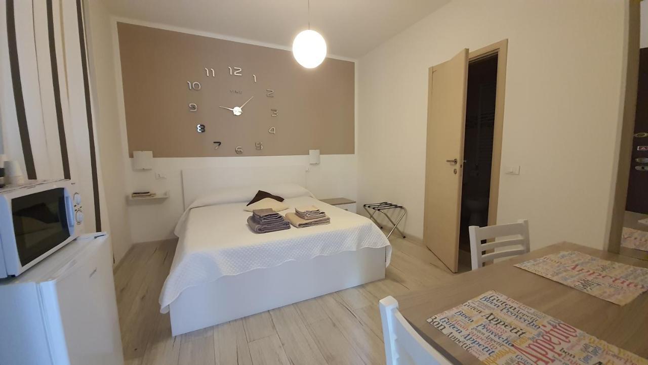 Le Camere Di Sabrina Con Bagno In Camera Sarzana Εξωτερικό φωτογραφία