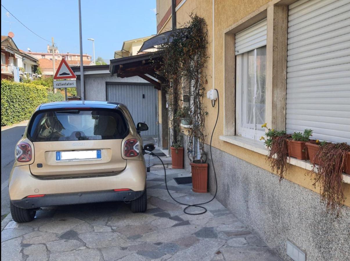 Le Camere Di Sabrina Con Bagno In Camera Sarzana Εξωτερικό φωτογραφία